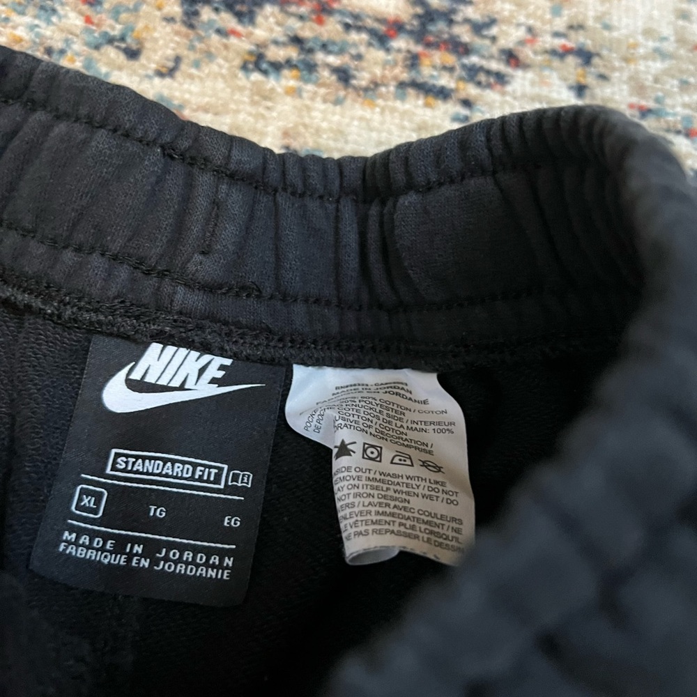 Boys Nike Standard Fit Shorts - Picture 4 of 5